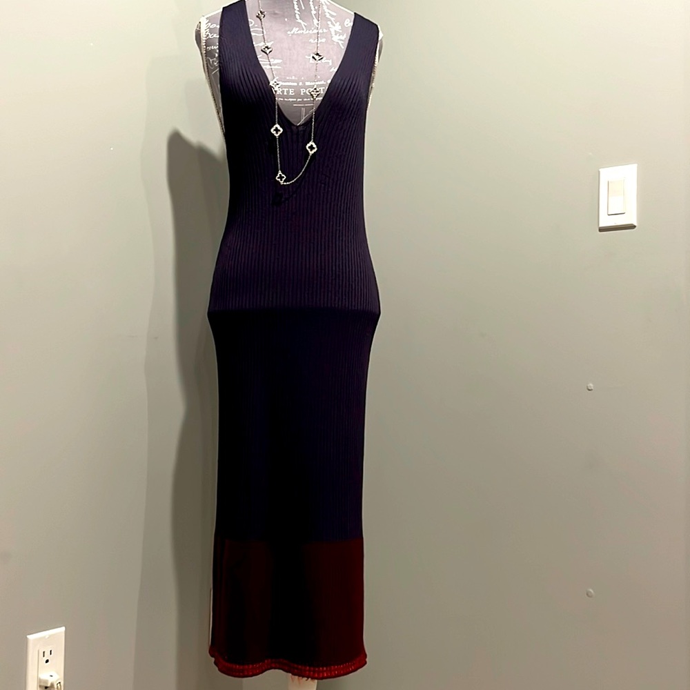 Good quality dark blu and red